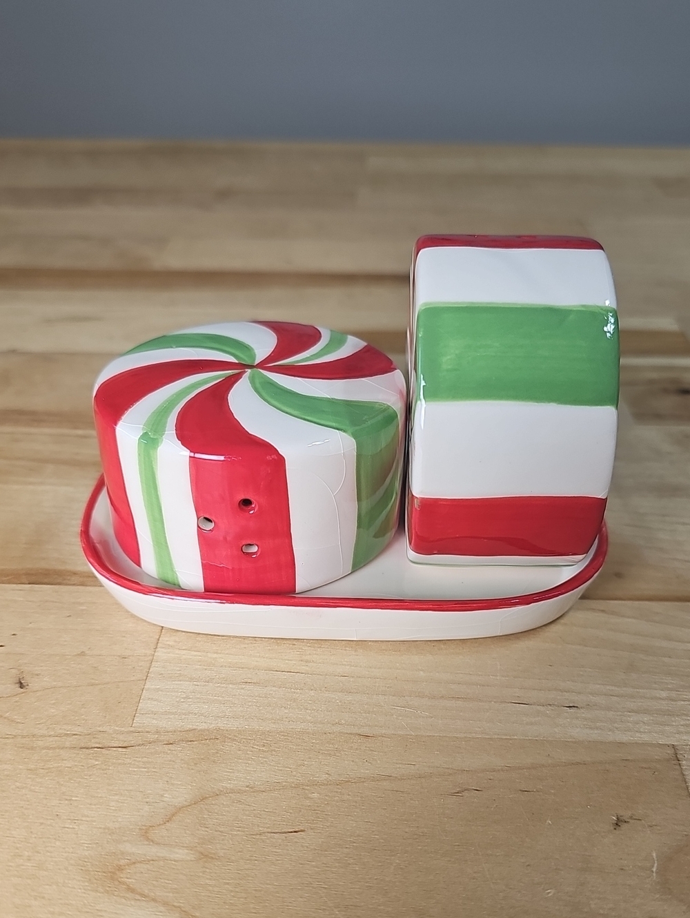 Christmas Ceramic Peppermint Salt & Pepper Shakers Set with Tray